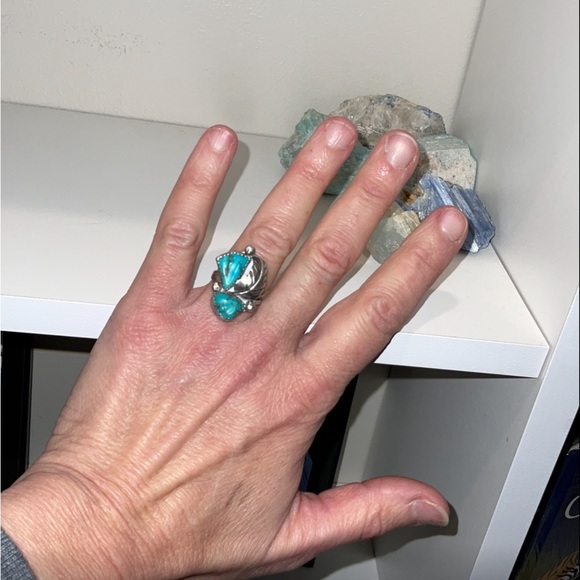 Genuine Authentic Navajo Silver Turquoise ring. Stamped NE. Size 6 - Picture 2 of 9